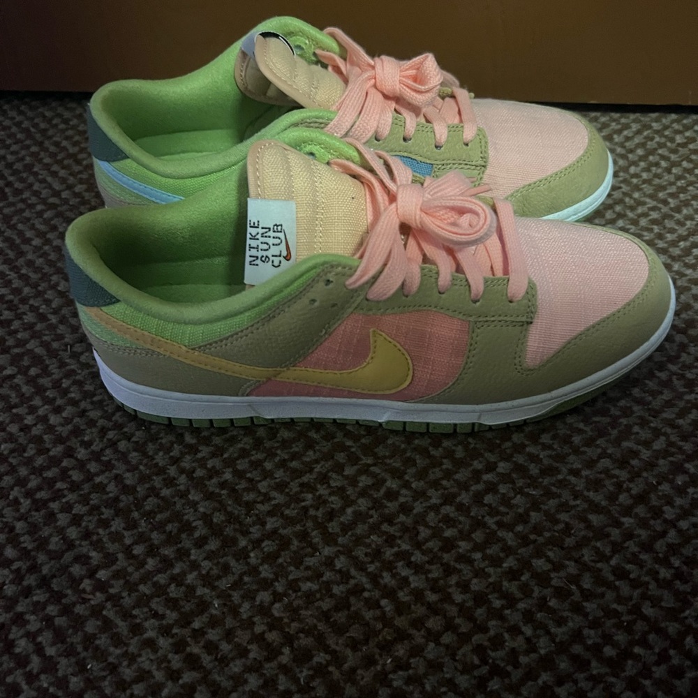 Mike Sun Club dunks